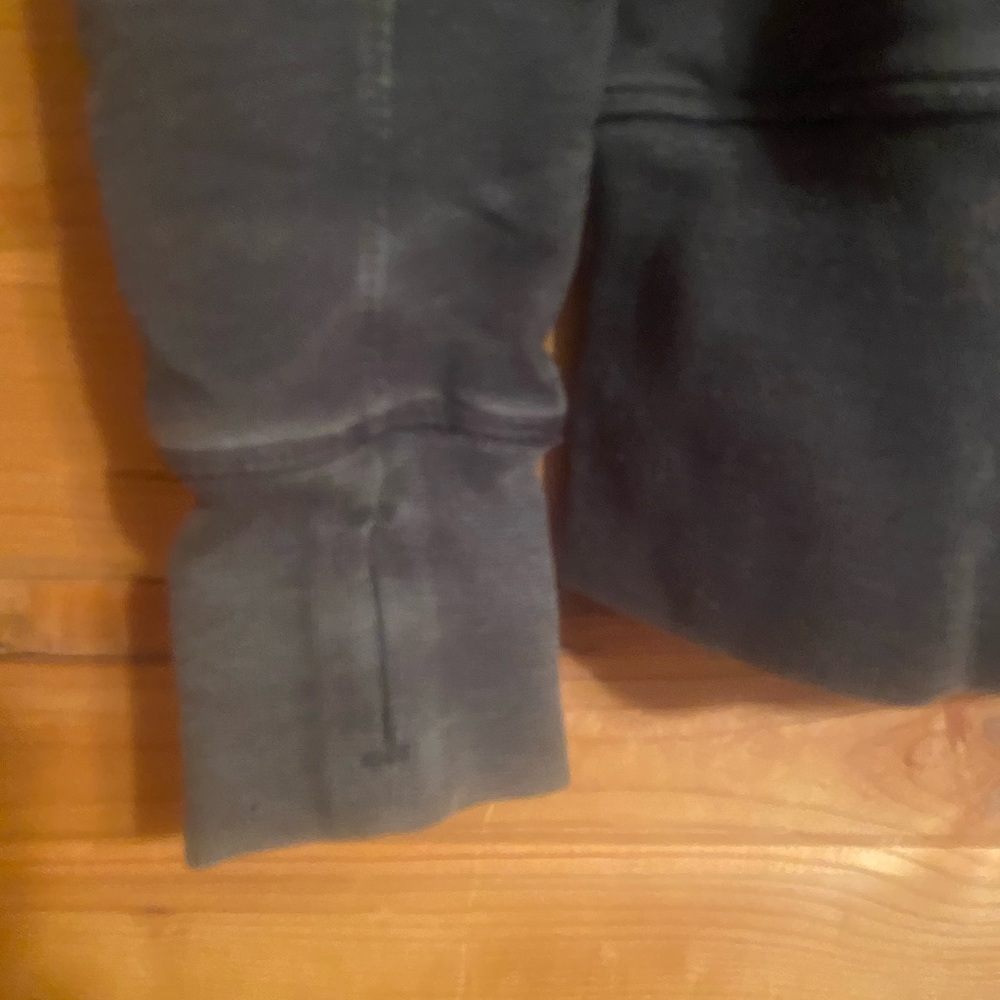 Fitted Gray Zip Up Hoodie Women’s Size Medium - Picture 6 of 6